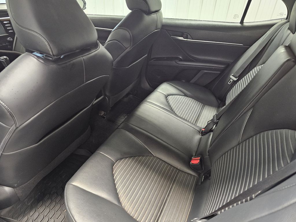 2020 Toyota Camry Image 11