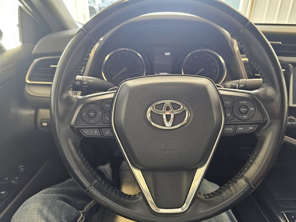 2020 Toyota Camry Image 17