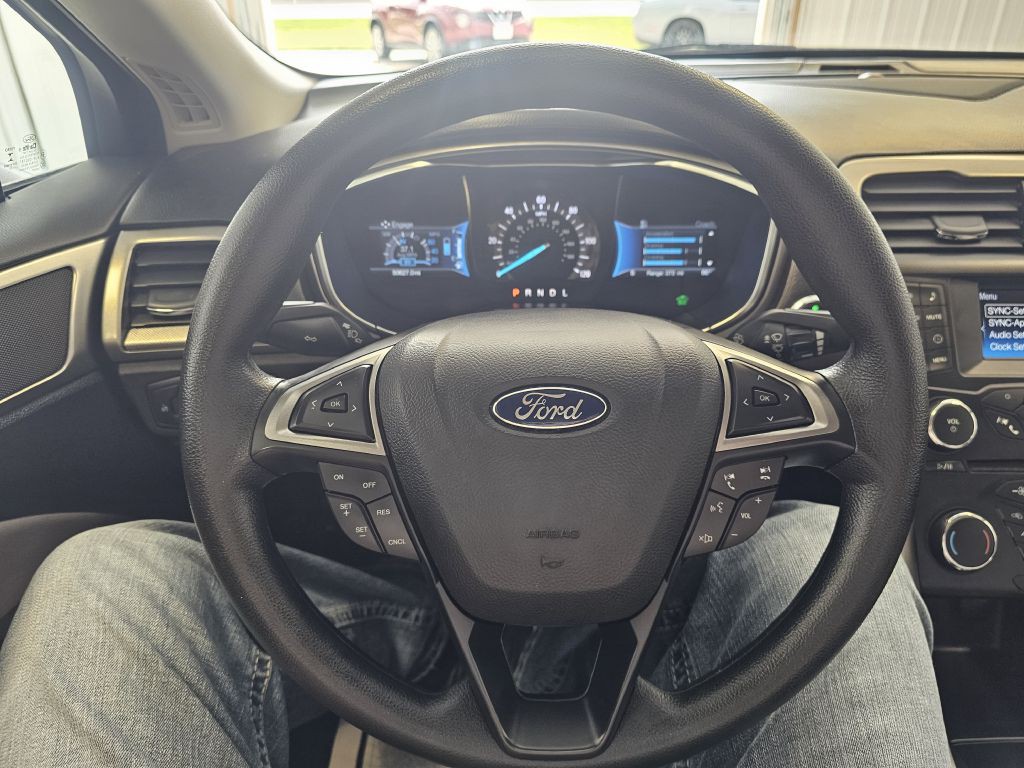 2018 Ford Fusion Image 17