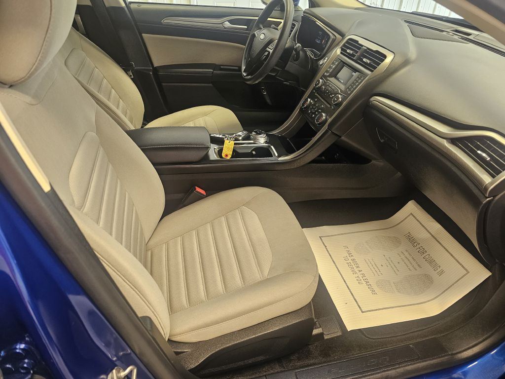 2018 Ford Fusion Image 16