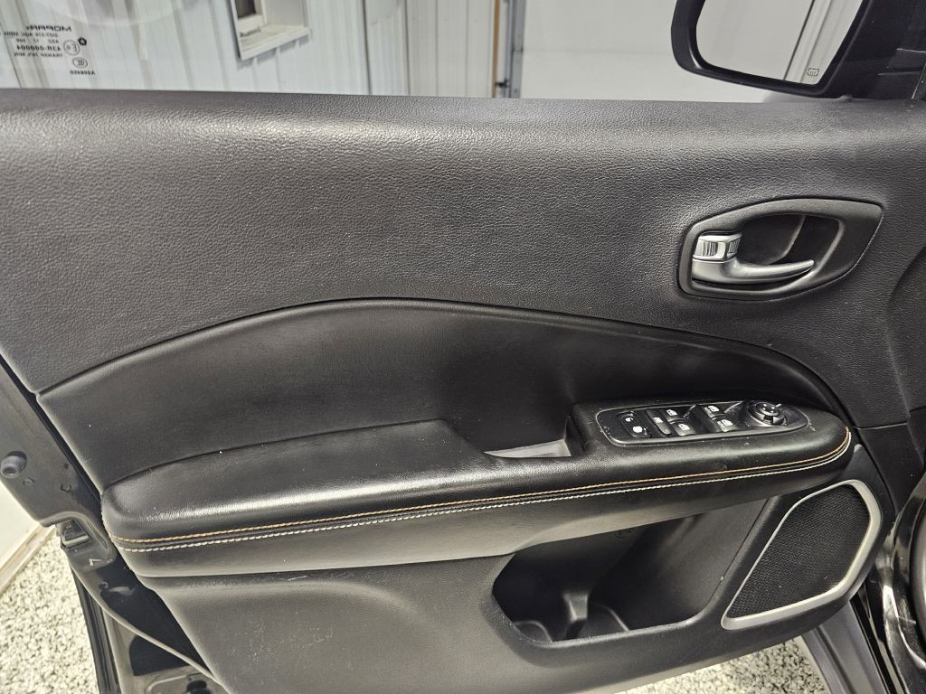 2018 Jeep Compass Image 8
