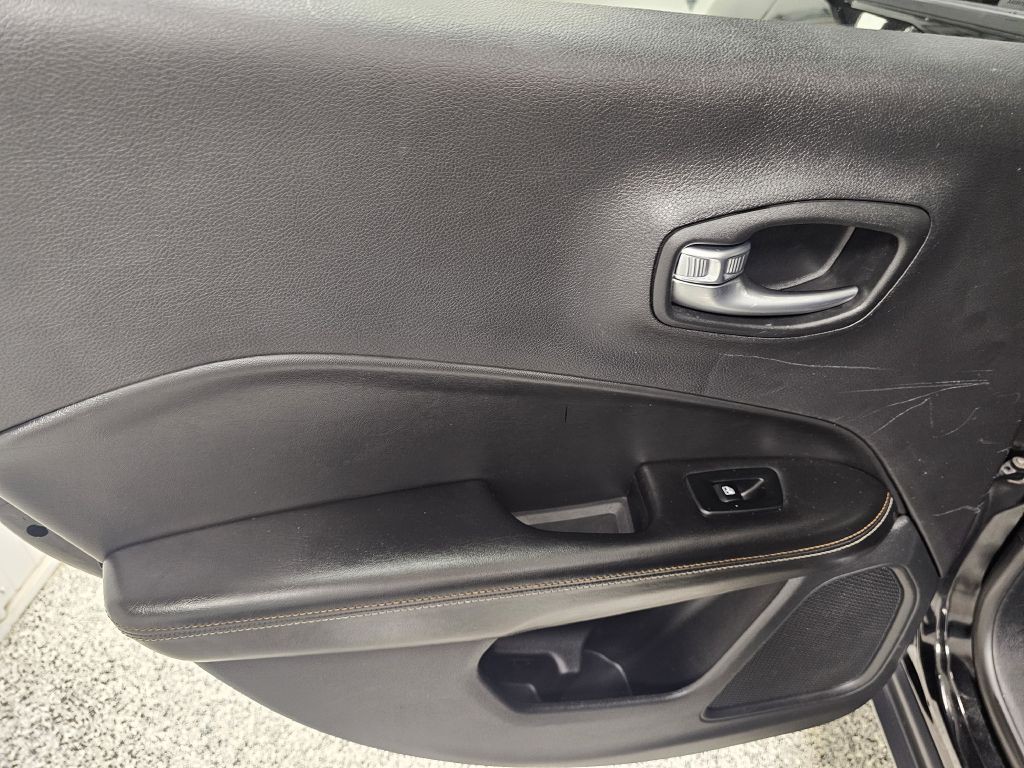 2018 Jeep Compass Image 10