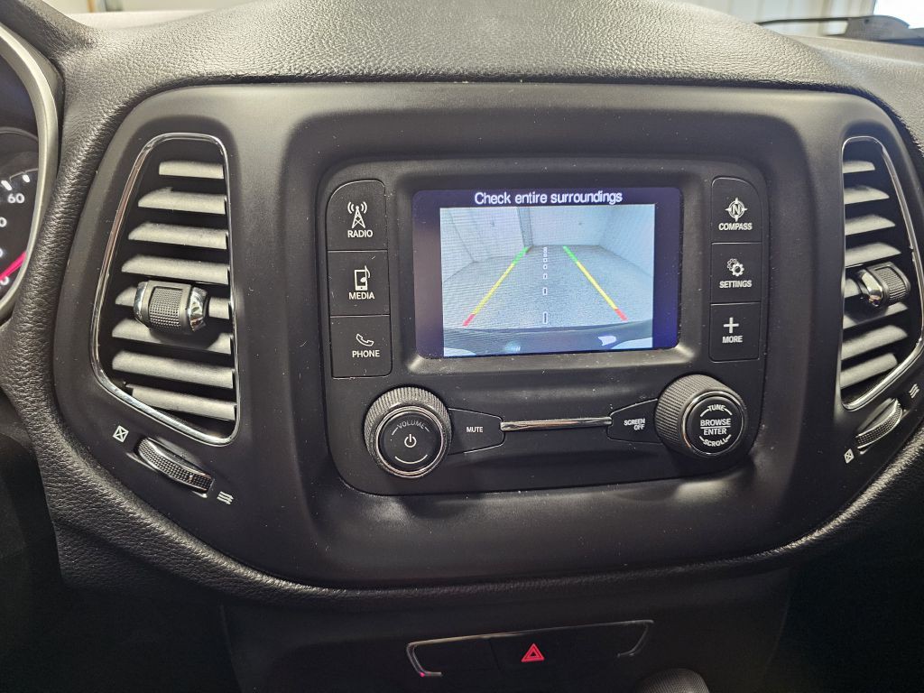 2018 Jeep Compass Image 21