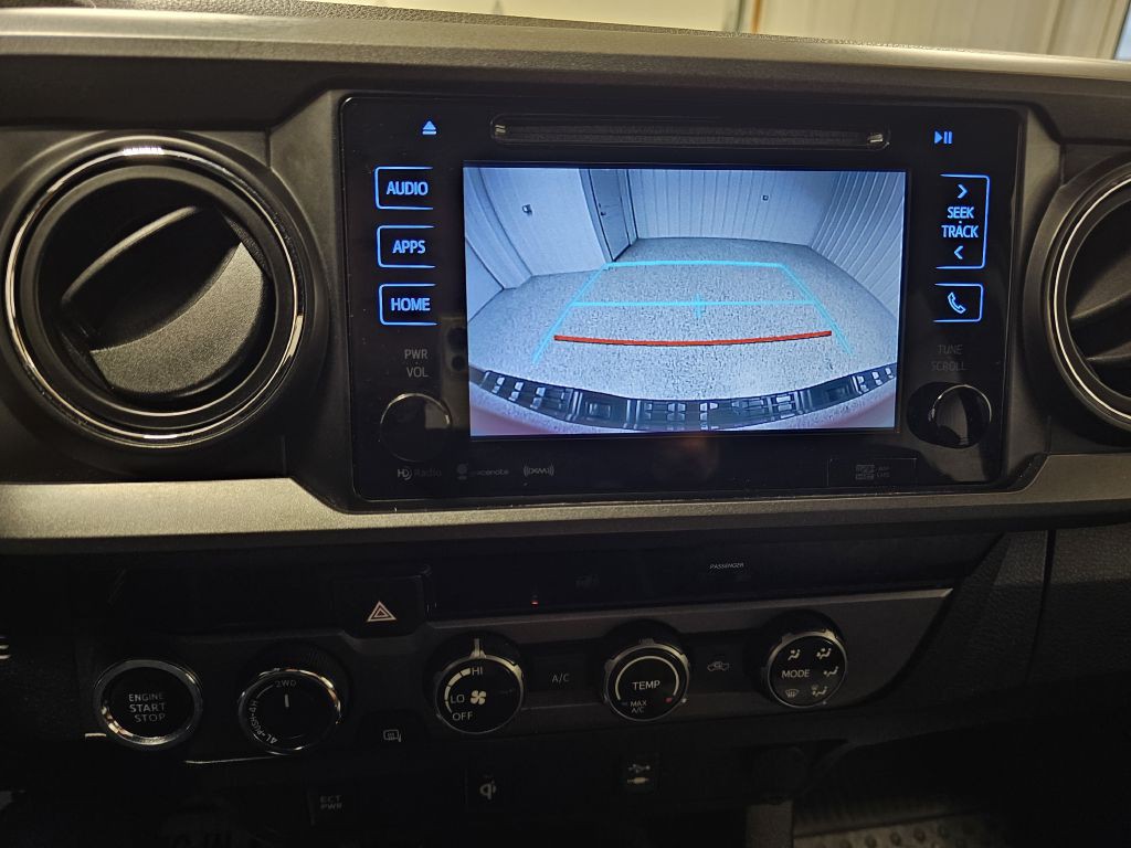 2016 Toyota Tacoma Image 21