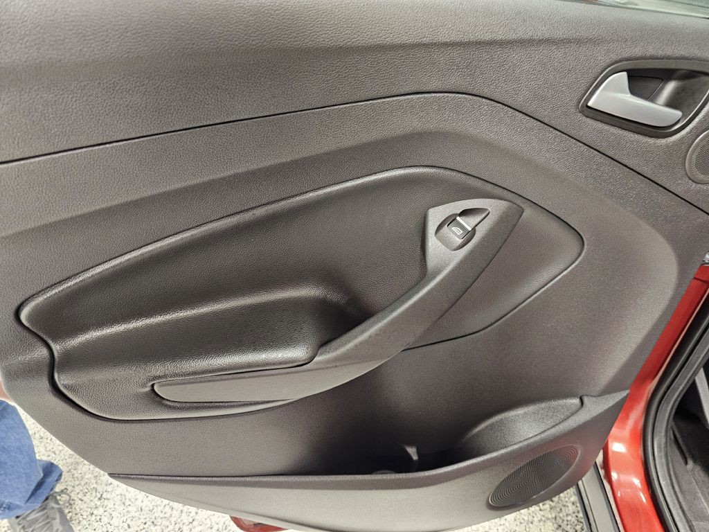 2016 Ford Escape Image 11