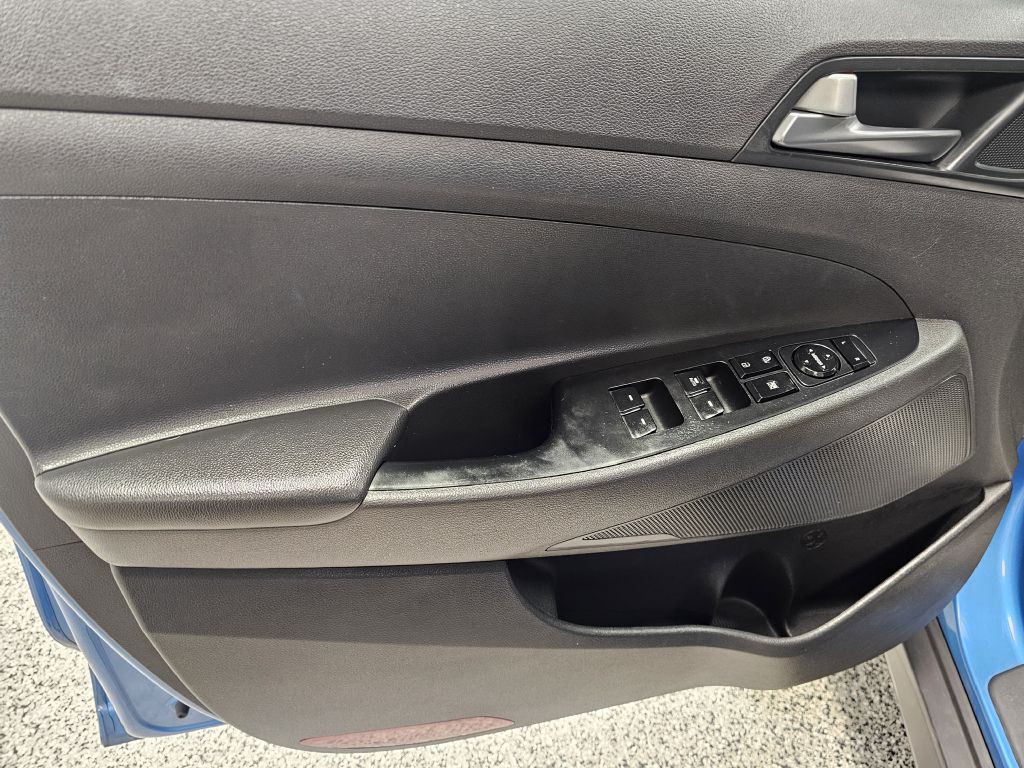 2016 Hyundai Tucson Image 8