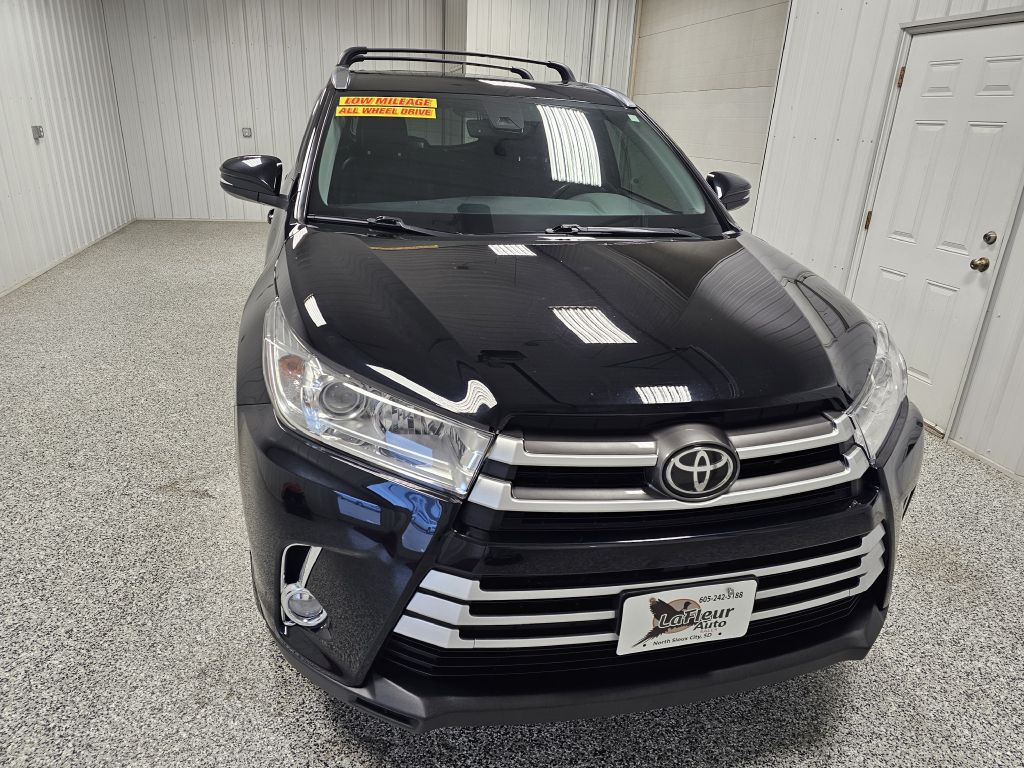 2019 Toyota Highlander Image 3