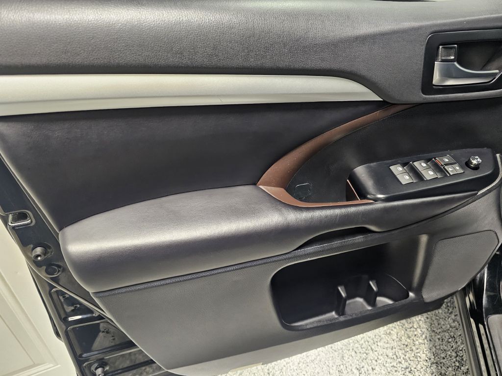 2019 Toyota Highlander Image 9