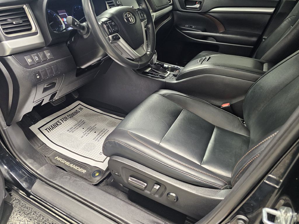 2019 Toyota Highlander Image 10