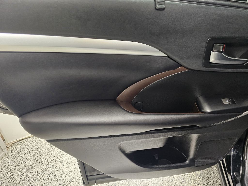 2019 Toyota Highlander Image 11