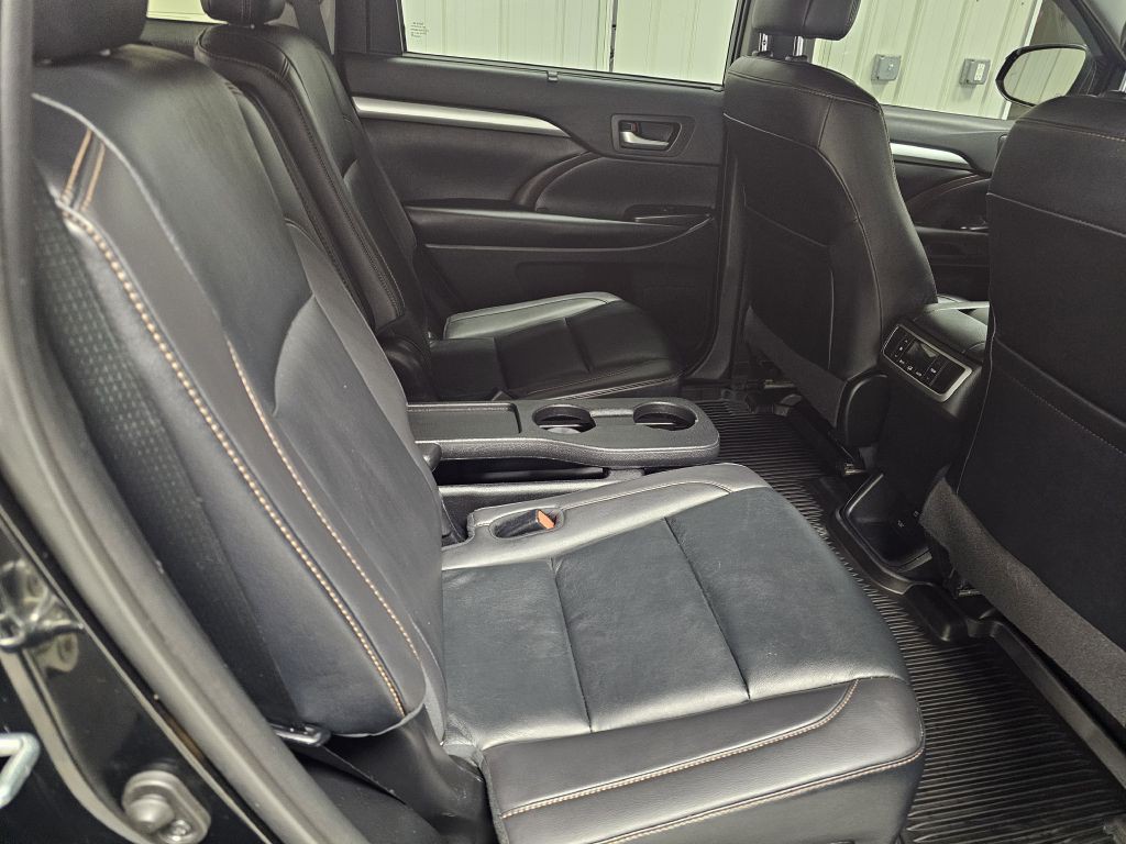 2019 Toyota Highlander Image 16