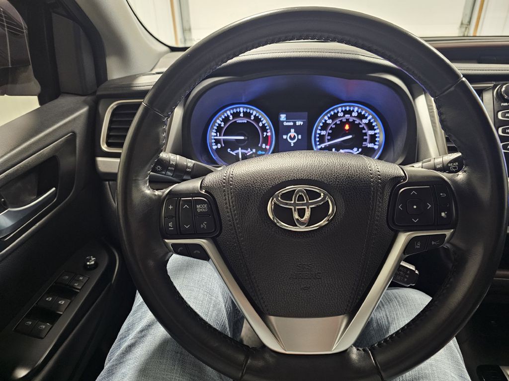 2019 Toyota Highlander Image 19