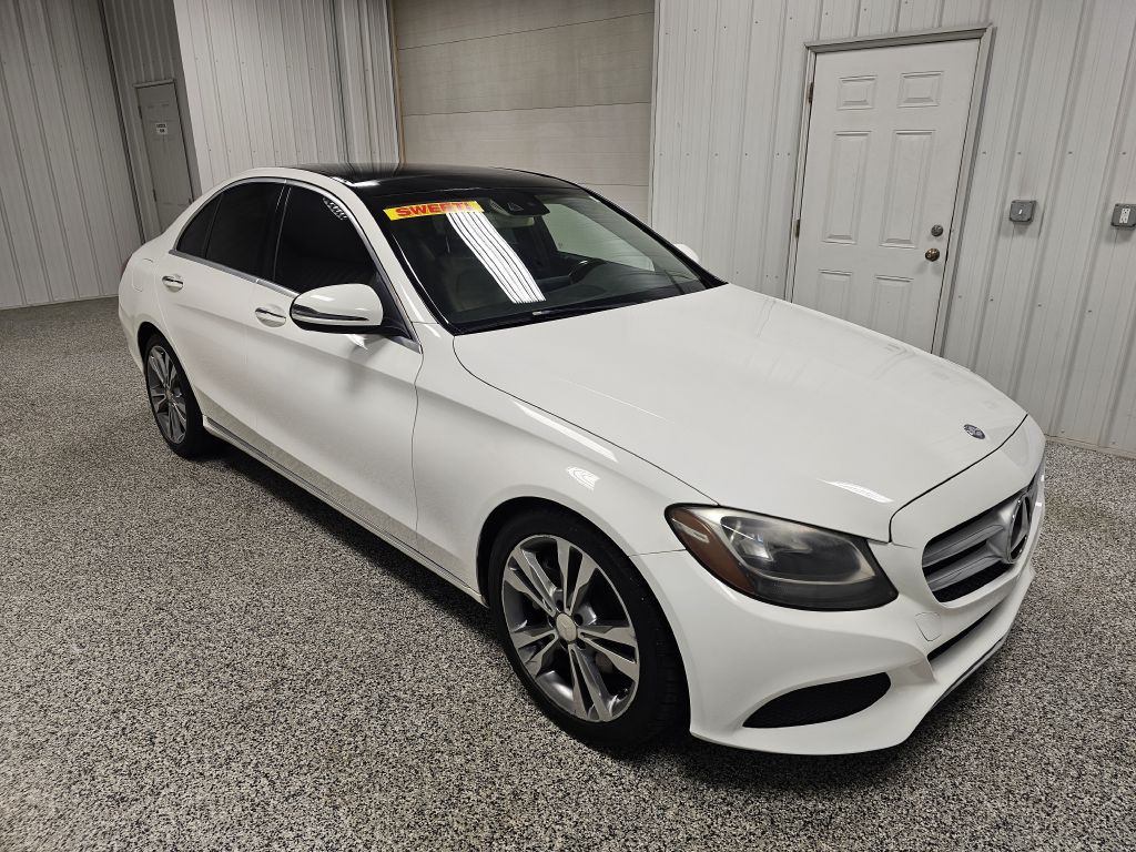 2016 Mercedes-Benz C-Class Image 2