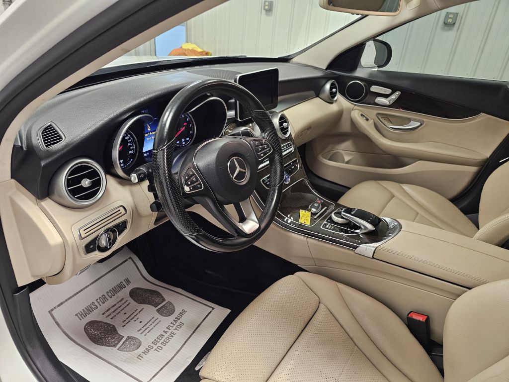 2016 Mercedes-Benz C-Class Image 10