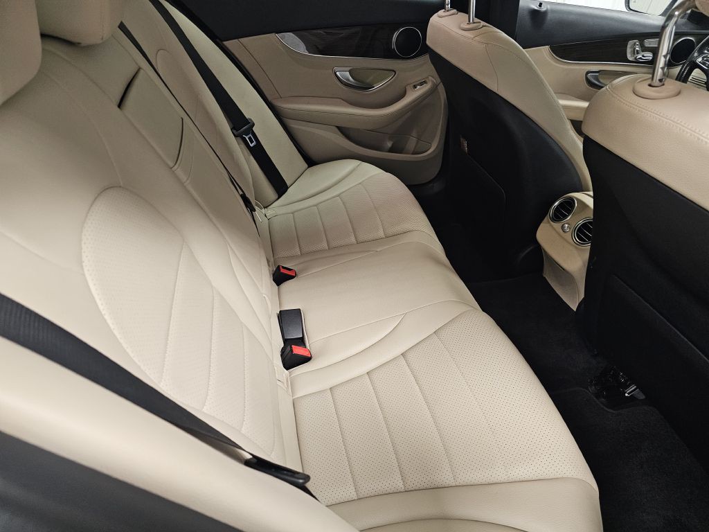 2016 Mercedes-Benz C-Class Image 15