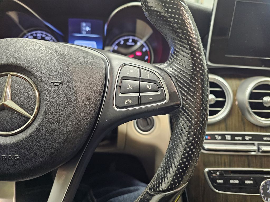 2016 Mercedes-Benz C-Class Image 20