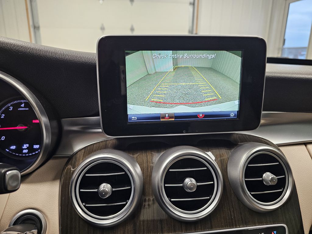 2016 Mercedes-Benz C-Class Image 23