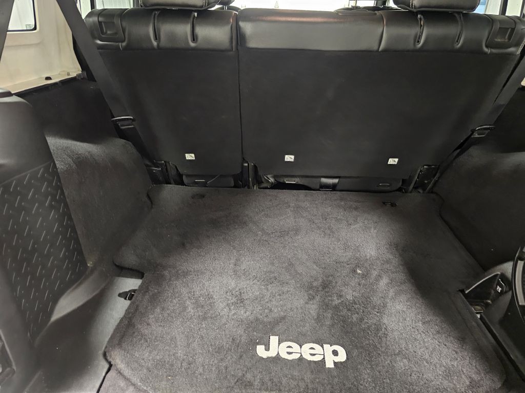 2013 Jeep Wrangler Unlimited Image 11