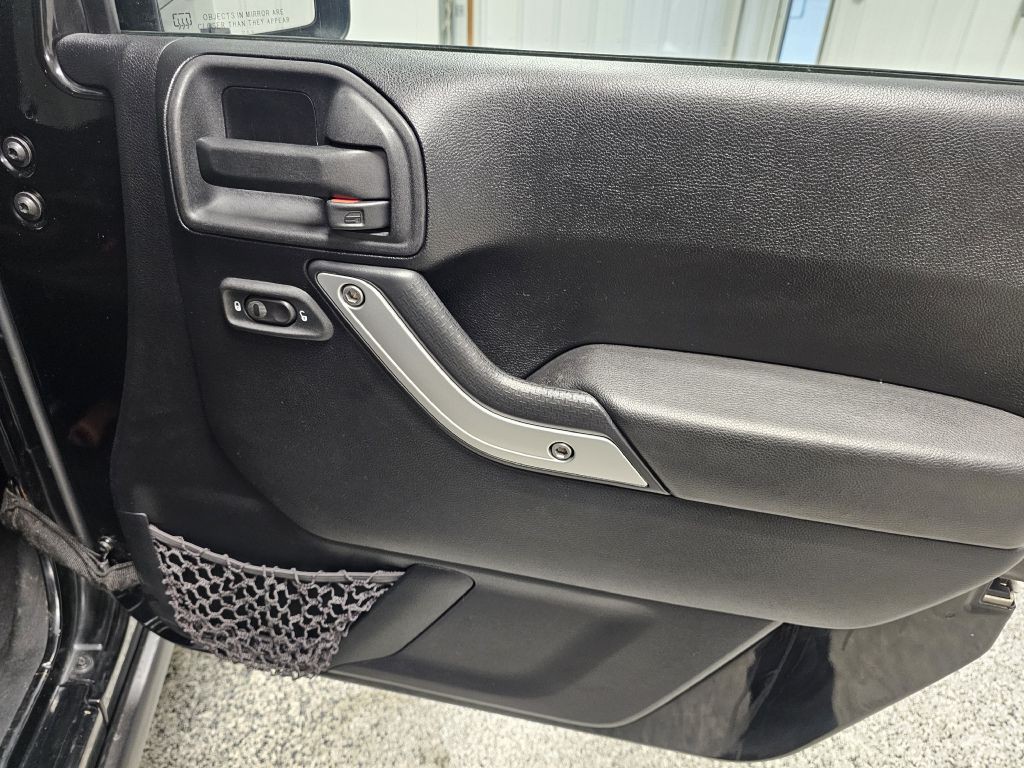 2013 Jeep Wrangler Unlimited Image 14