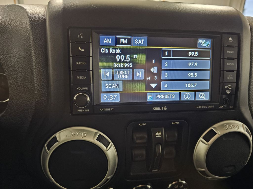 2013 Jeep Wrangler Unlimited Image 21