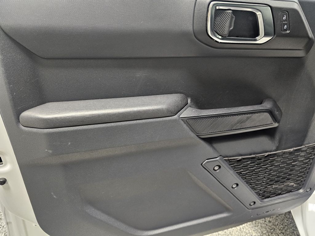 2025 Ford Bronco Image 8