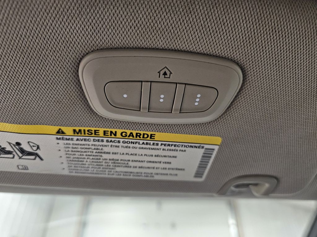 2017 Chrysler Pacifica Image 19