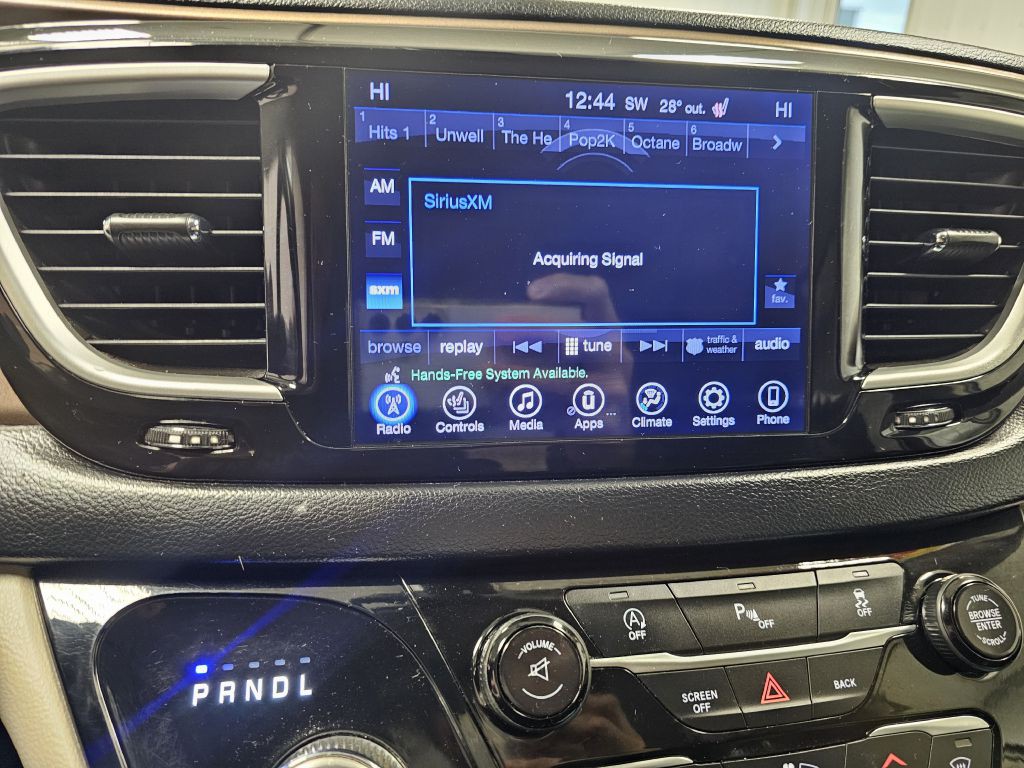 2017 Chrysler Pacifica Image 24