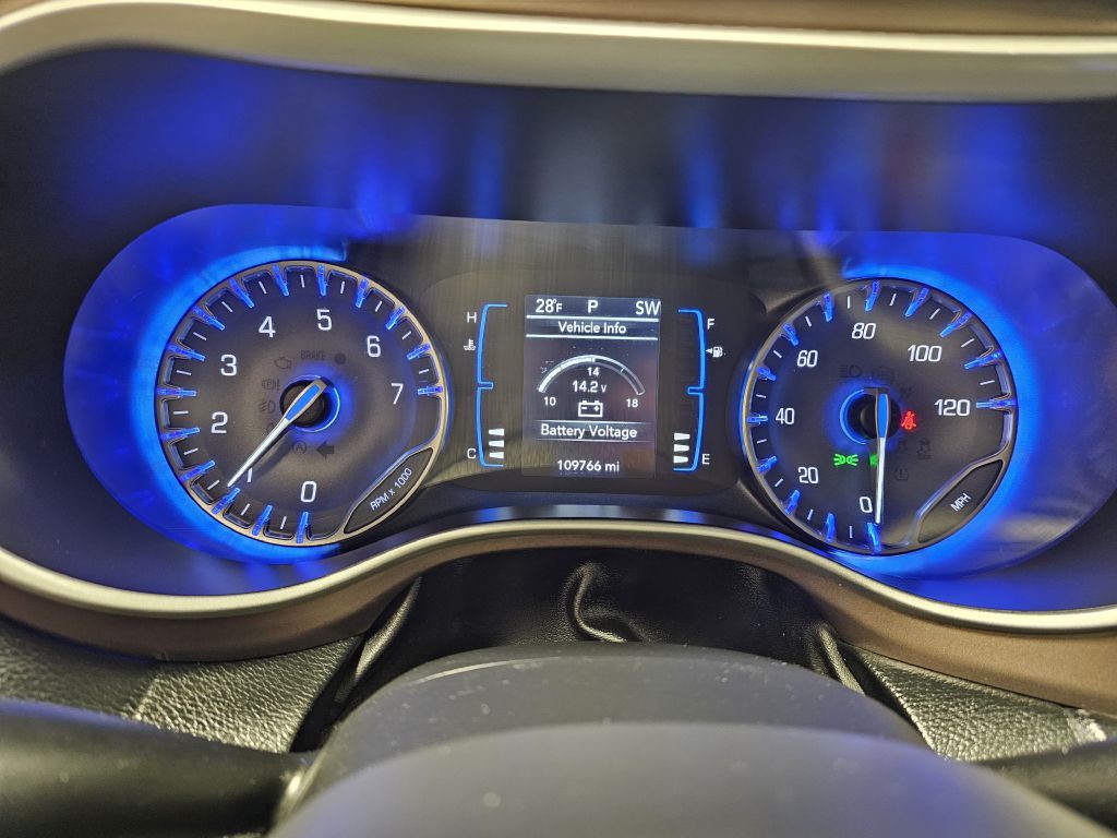 2017 Chrysler Pacifica Image 25