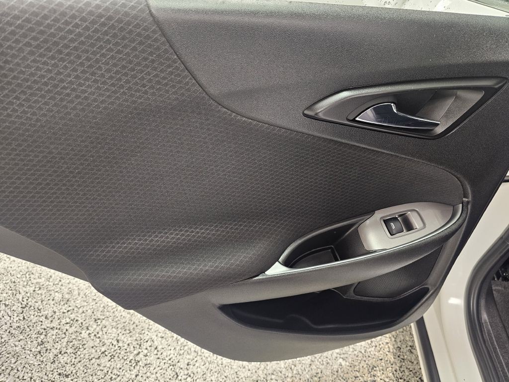 2023 Chevrolet Malibu Image 10