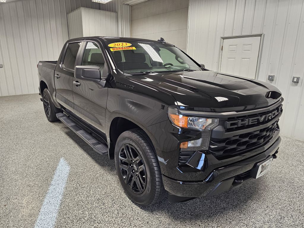 2023 Chevrolet Silverado 1500 Image 2