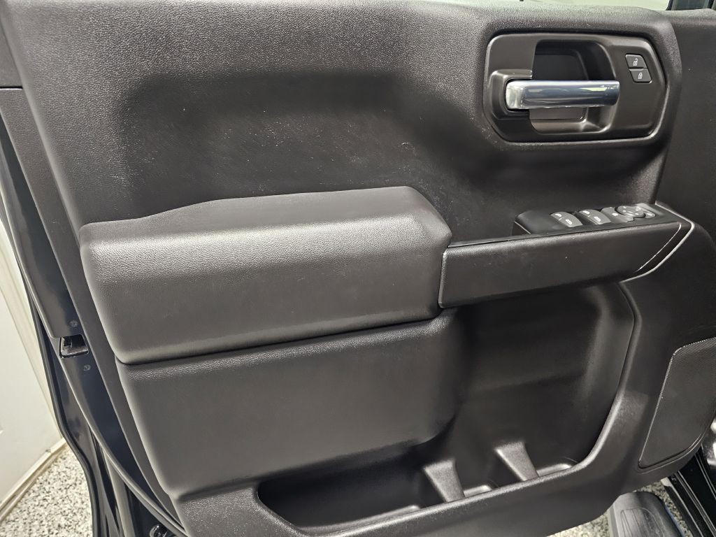 2023 Chevrolet Silverado 1500 Image 8