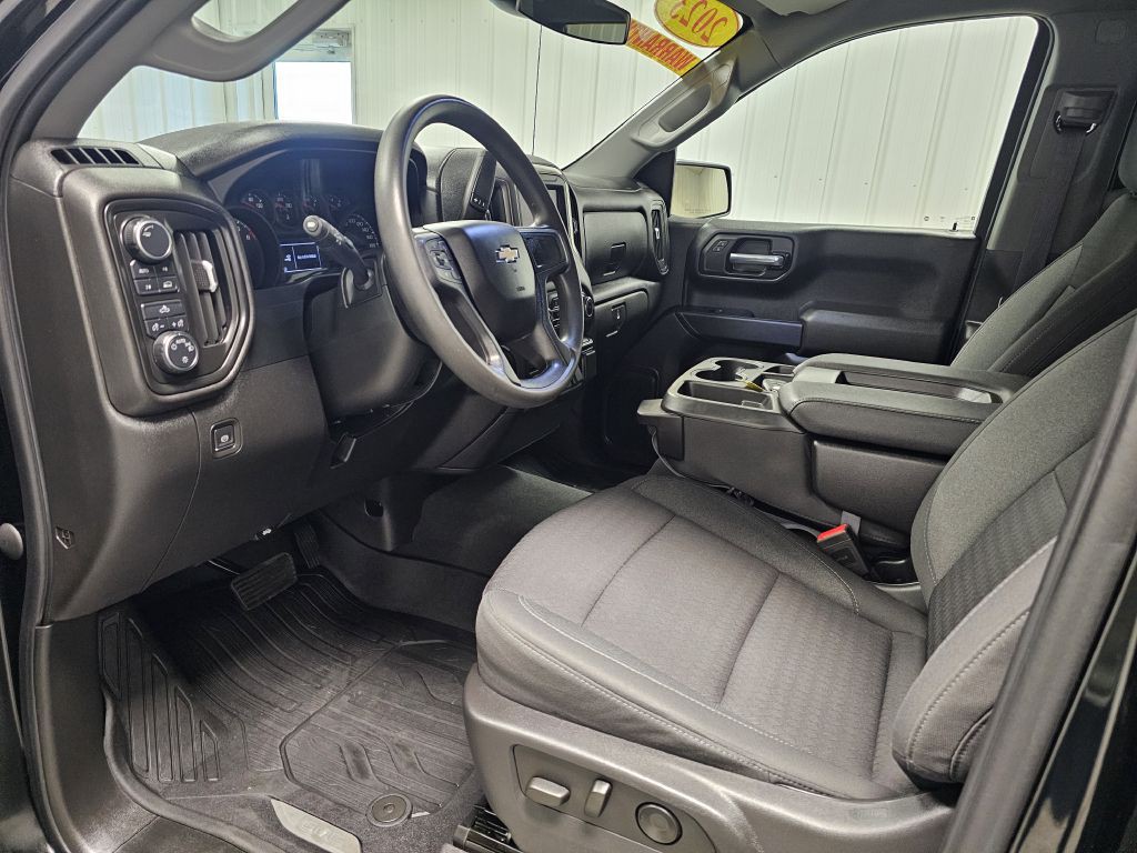 2023 Chevrolet Silverado 1500 Image 9