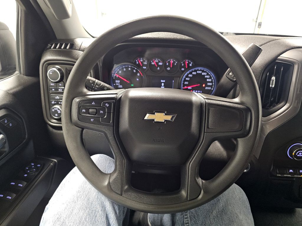 2023 Chevrolet Silverado 1500 Image 17