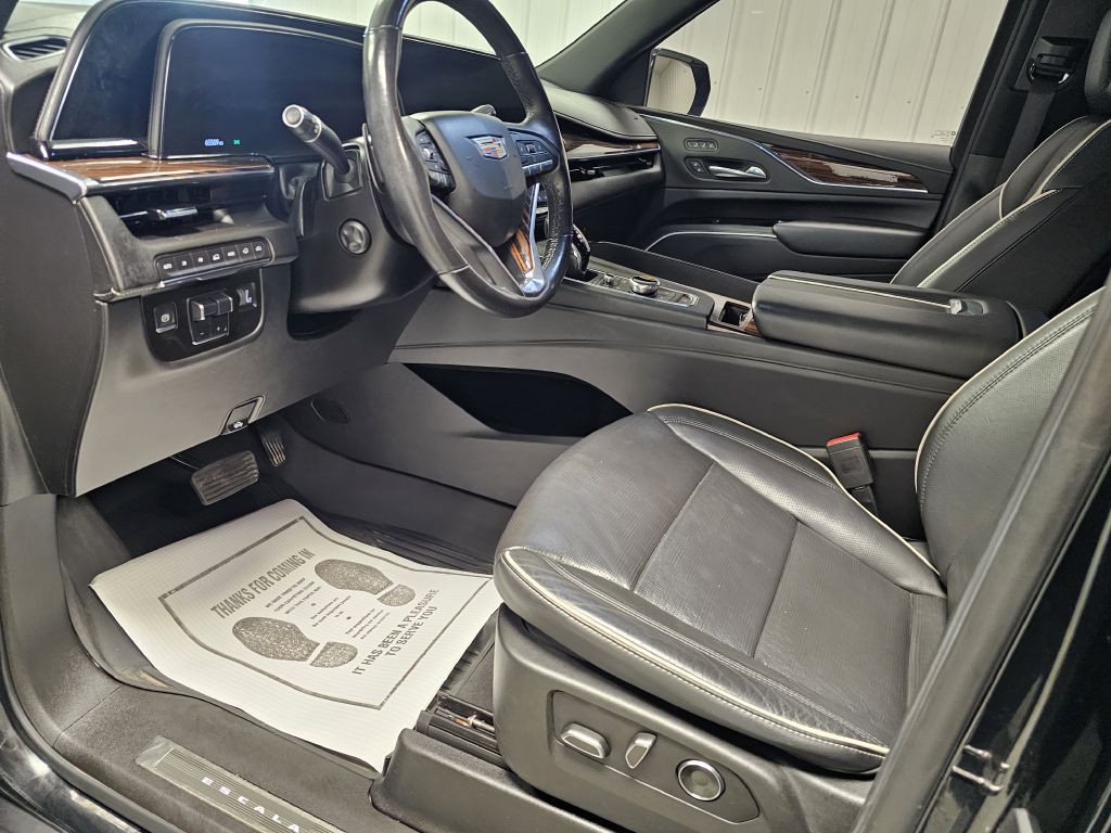2021 Cadillac Escalade Image 10