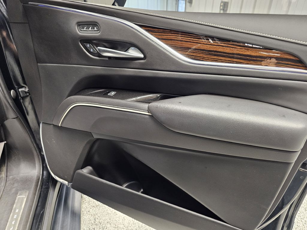 2021 Cadillac Escalade Image 17