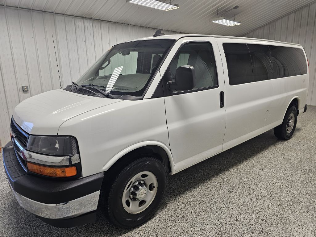 2017 Chevrolet Express Image 1