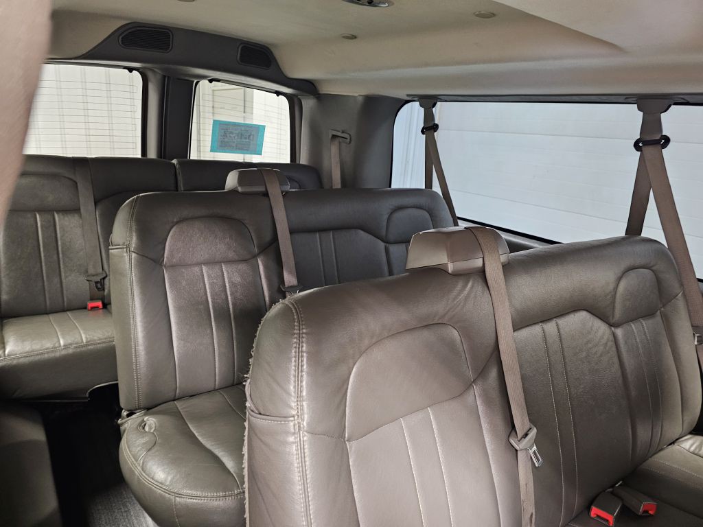 2018 Chevrolet Express Image 11