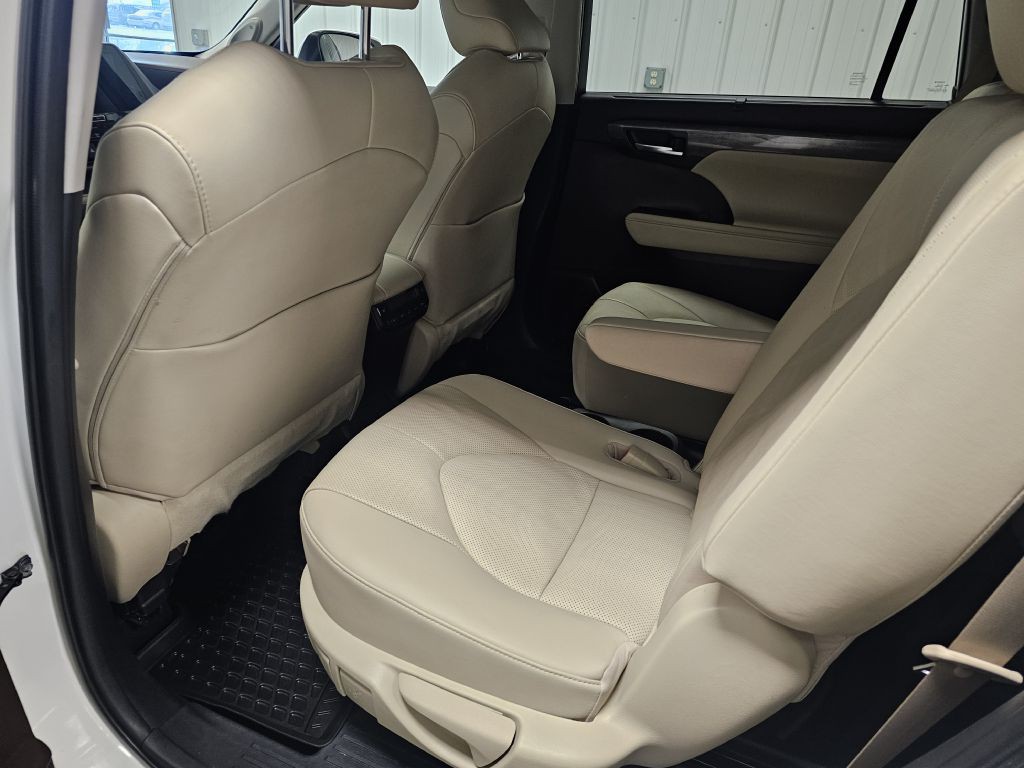 2020 Toyota Highlander Image 12