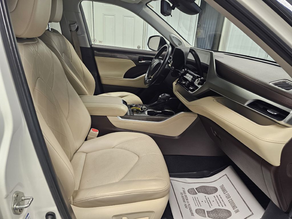 2020 Toyota Highlander Image 17