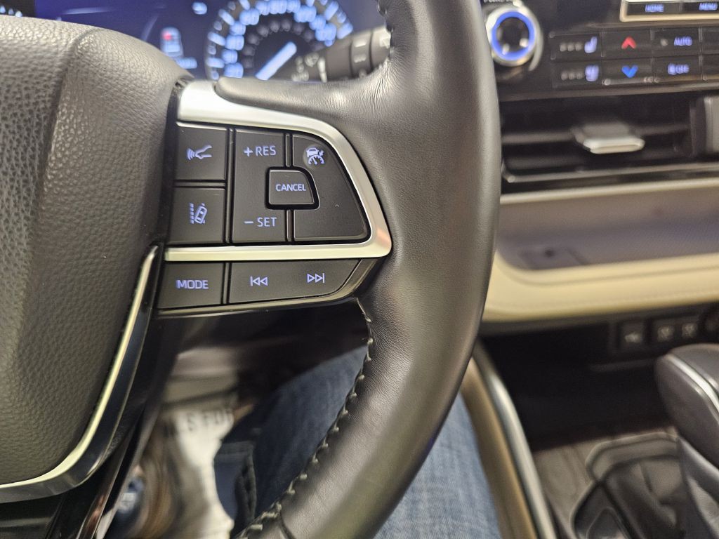 2020 Toyota Highlander Image 21