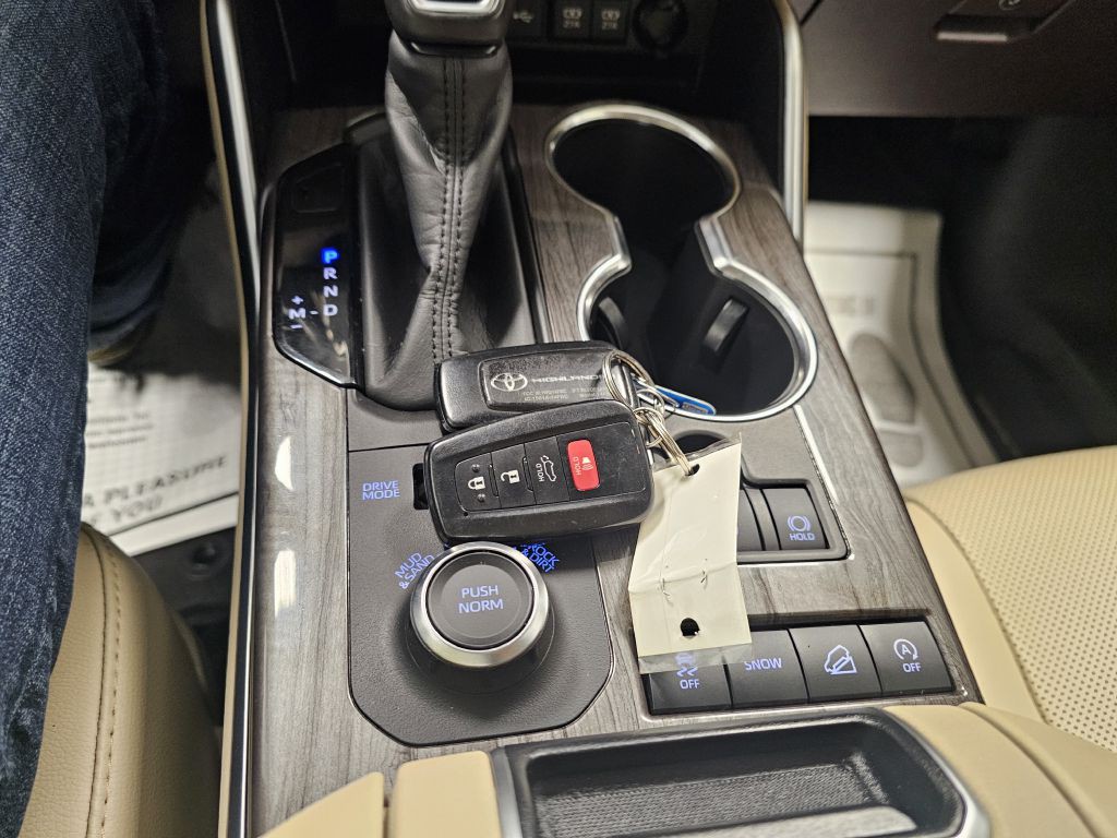 2020 Toyota Highlander Image 23