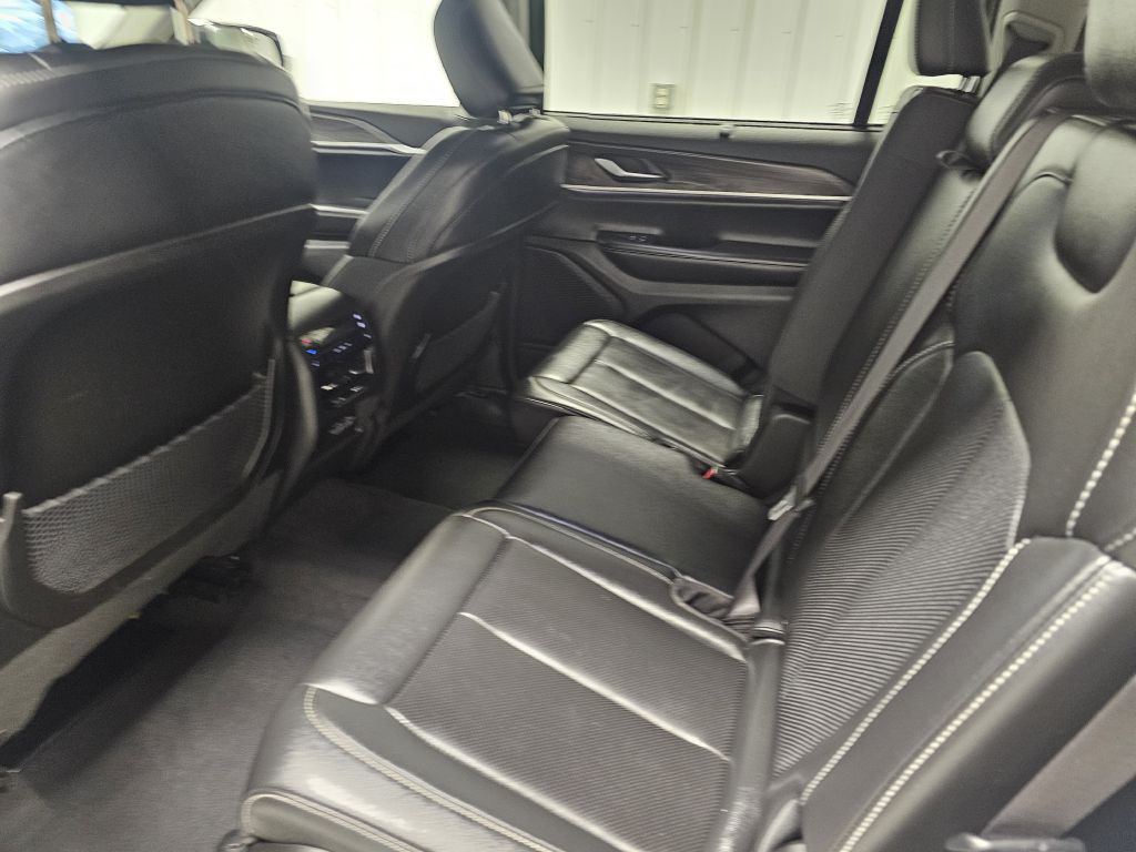 2023 Jeep Grand Cherokee Image 13