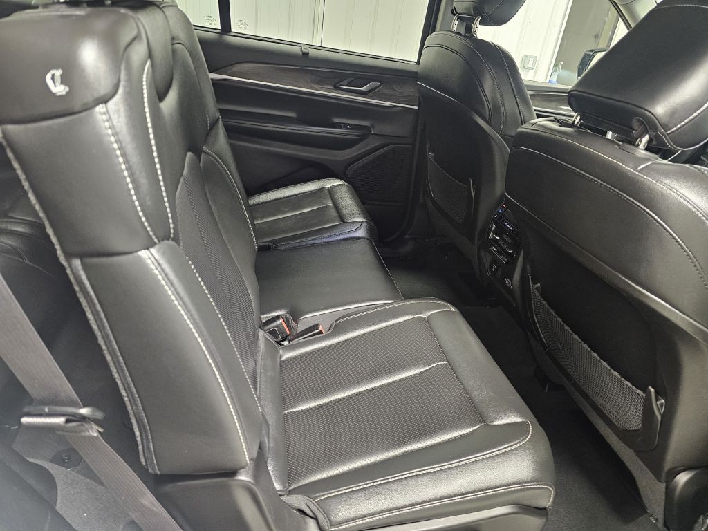 2023 Jeep Grand Cherokee Image 16