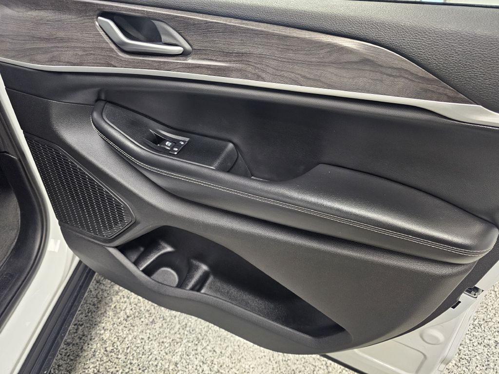 2023 Jeep Grand Cherokee Image 17