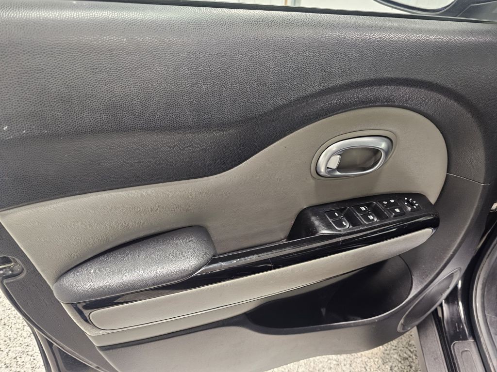 2014 Kia Soul Image 8