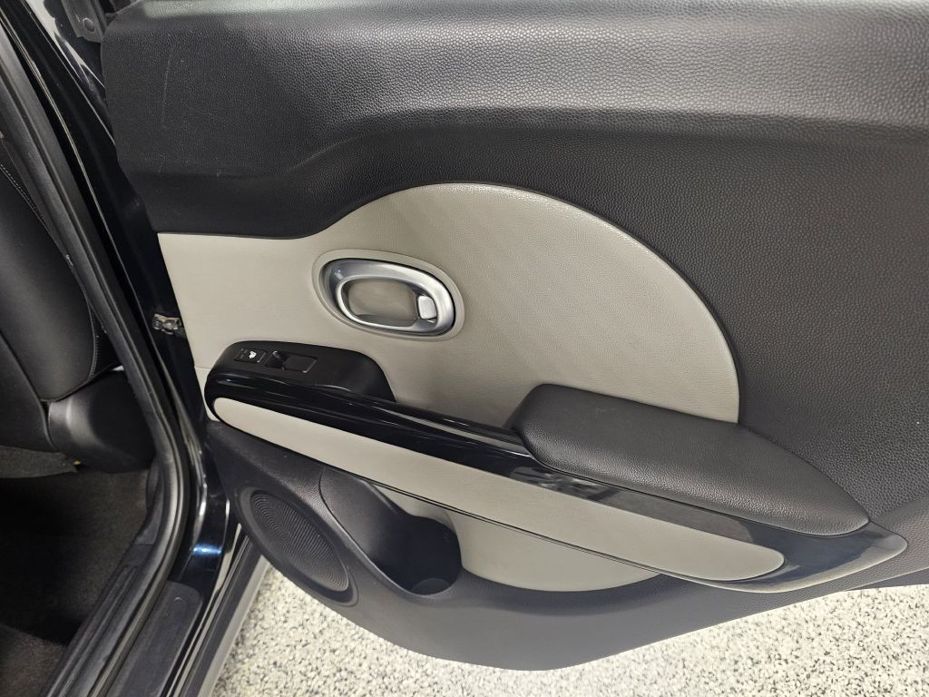 2014 Kia Soul Image 13