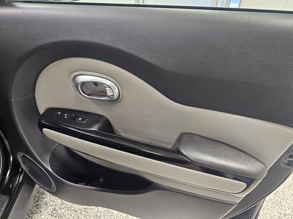 2014 Kia Soul Image 15