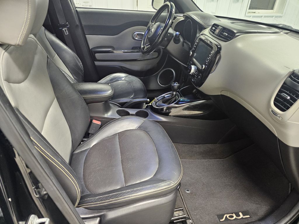 2014 Kia Soul Image 16