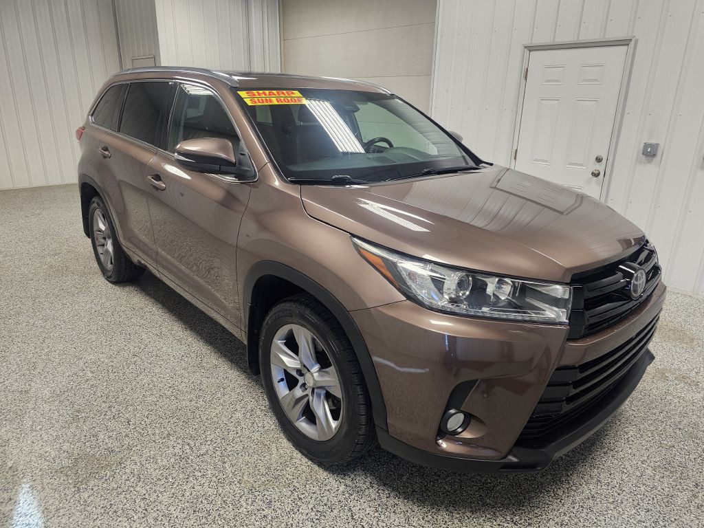 2018 Toyota Highlander Image 2
