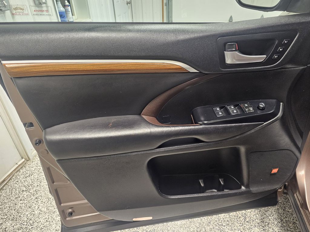 2018 Toyota Highlander Image 9